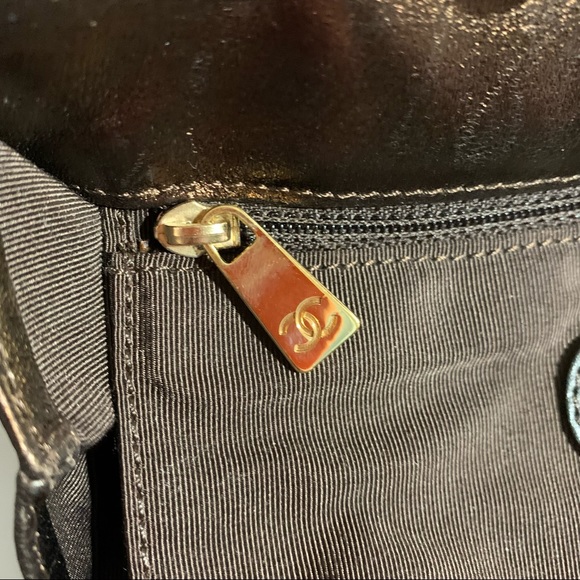 authentic CHANEL metalic copper calfskin crossbody bag $2800 - Picture 6 of 14